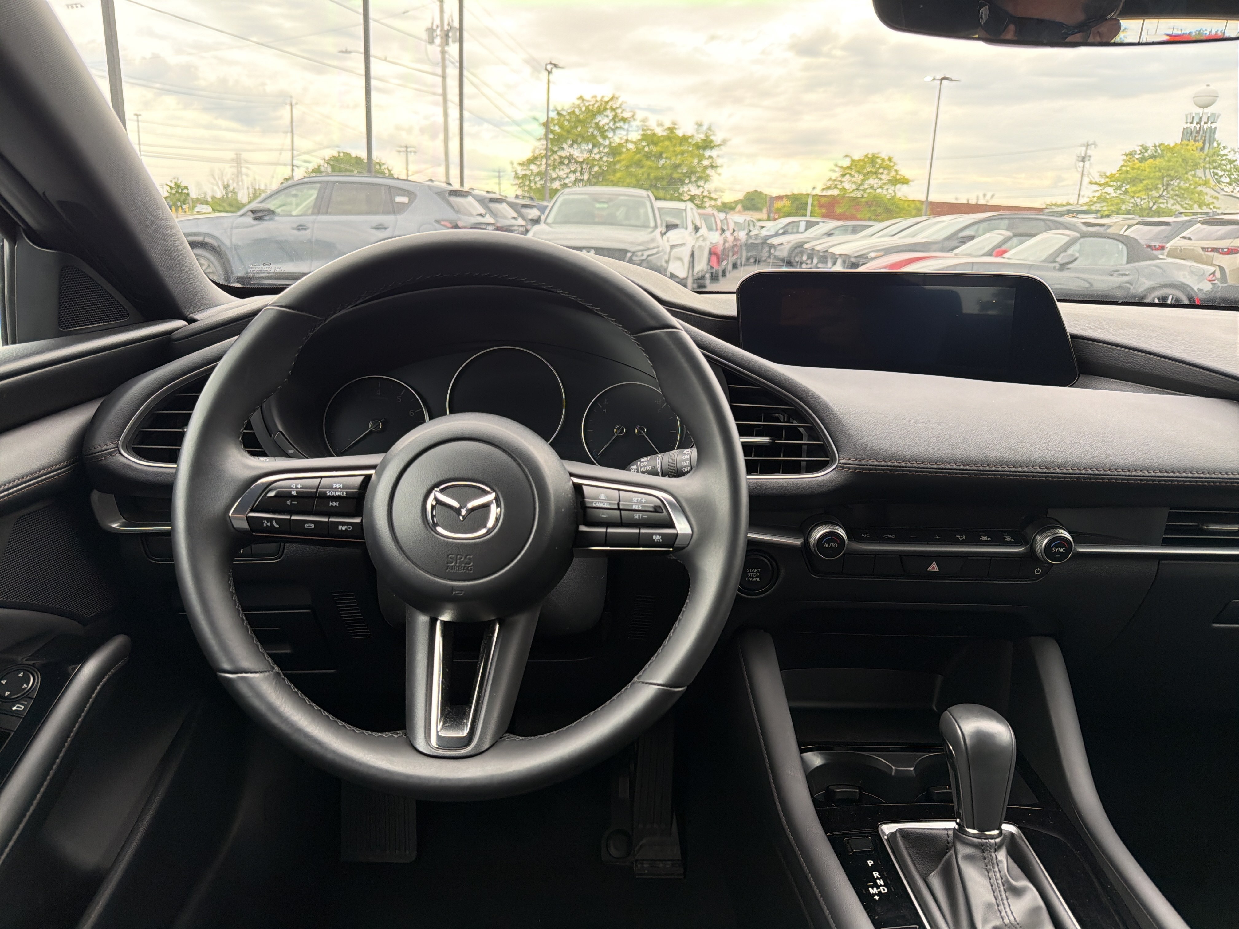 Used 2024 MAZDA MAZDA3 s FWD image 11