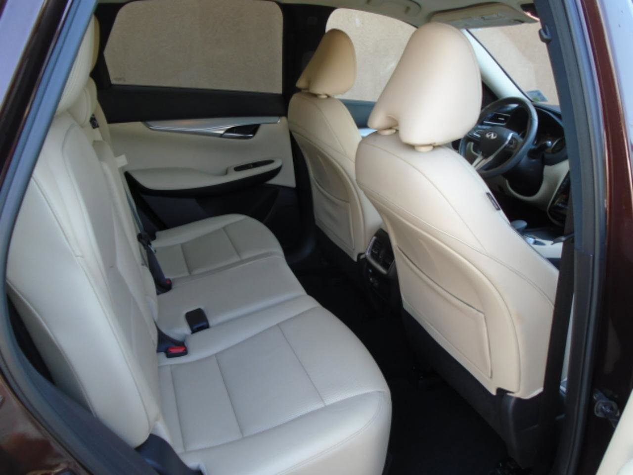 Used 2020 INFINITI QX50 Essential w/ Convenience Package image 8