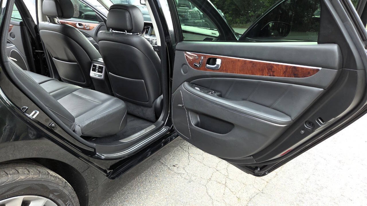 Used 2015 Hyundai Equus Signature RWD image 47