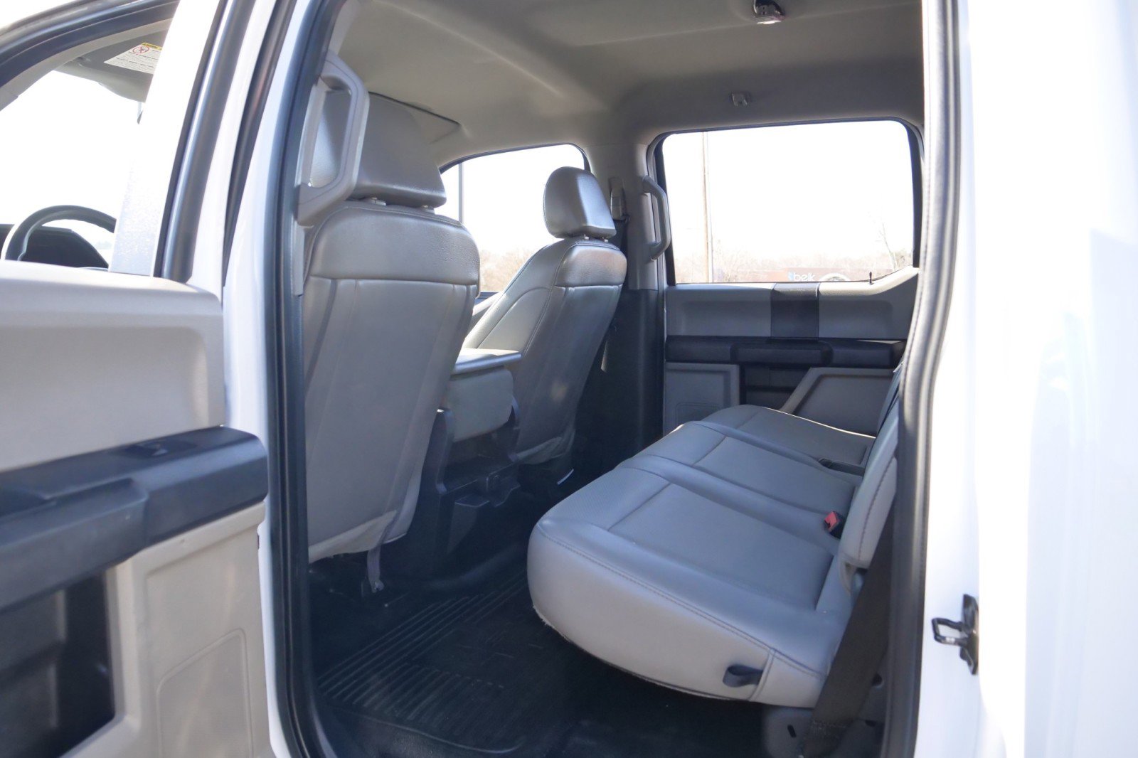 Used 2022 Ford F250 XL w/ Power Equipment Group image 18