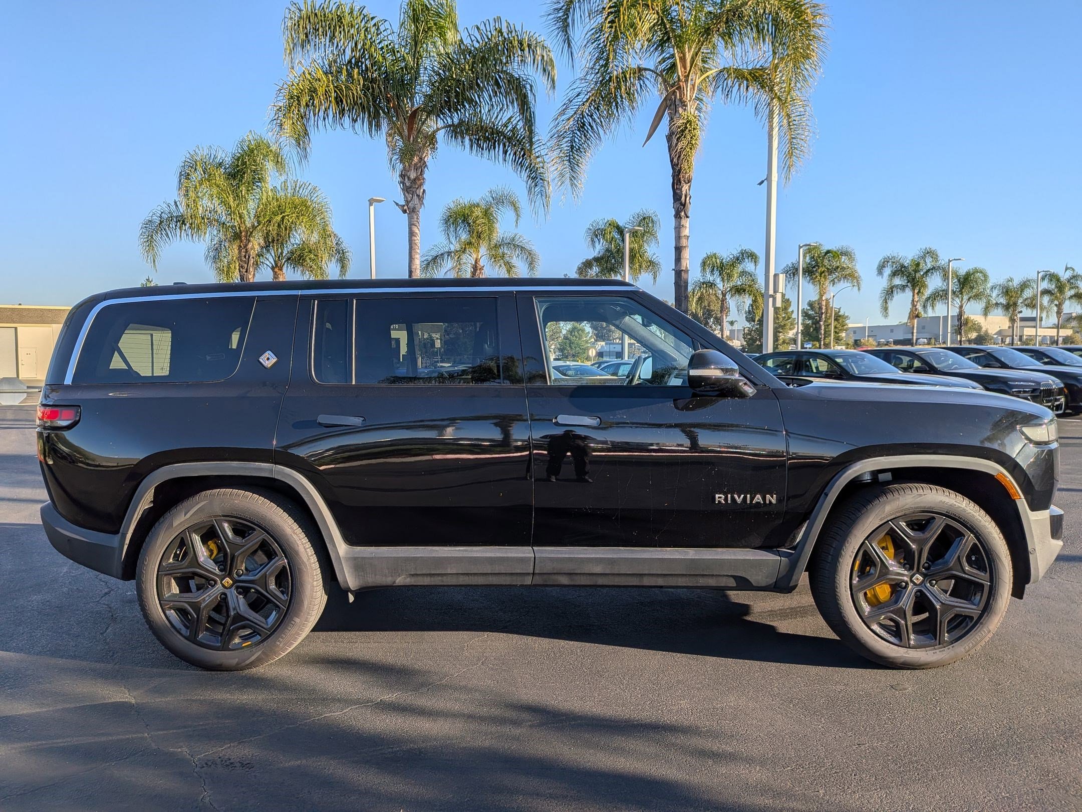 Used 2022 Rivian R1S Launch Edition image 10