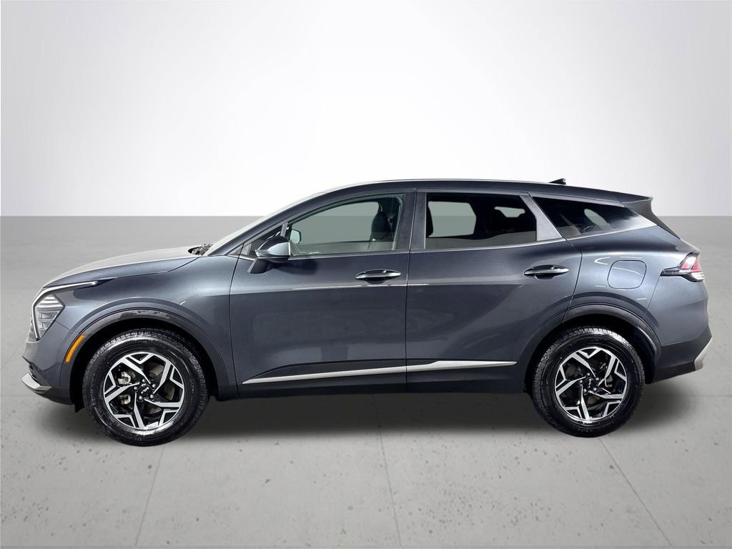 Used 2024 Kia Sportage LX image 9