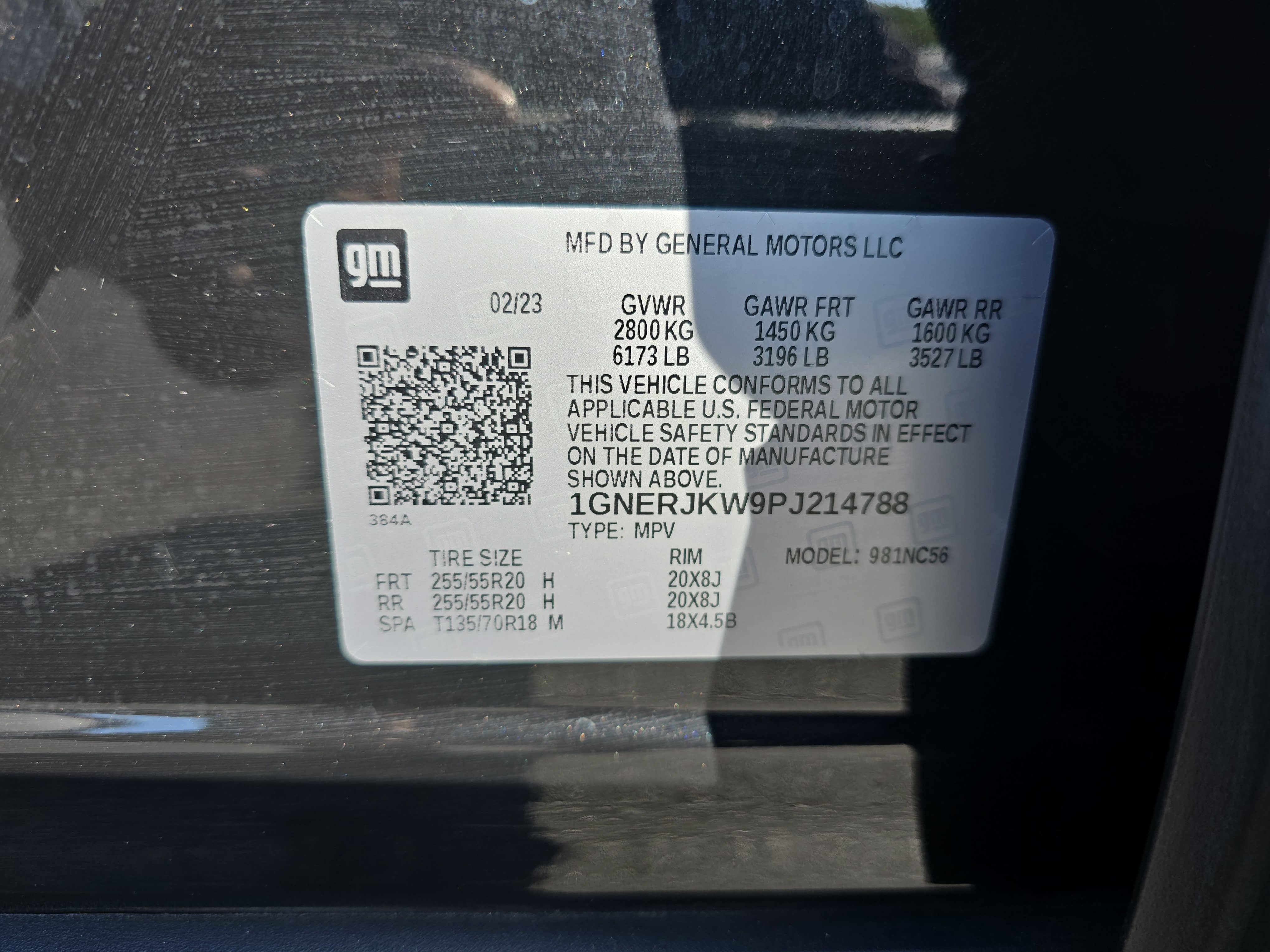 Used 2023 Chevrolet Traverse RS FWD image 36