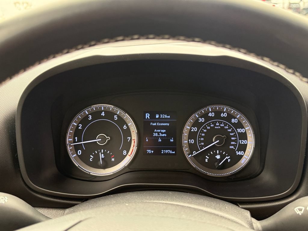 Certified 2022 Hyundai Venue Limited FWD image 31