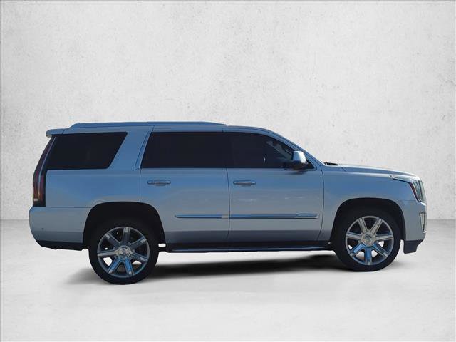 Used 2018 Cadillac Escalade Luxury RWD image 4