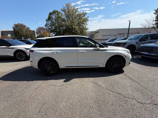 New 2026 Lincoln Corsair Reserve image 6