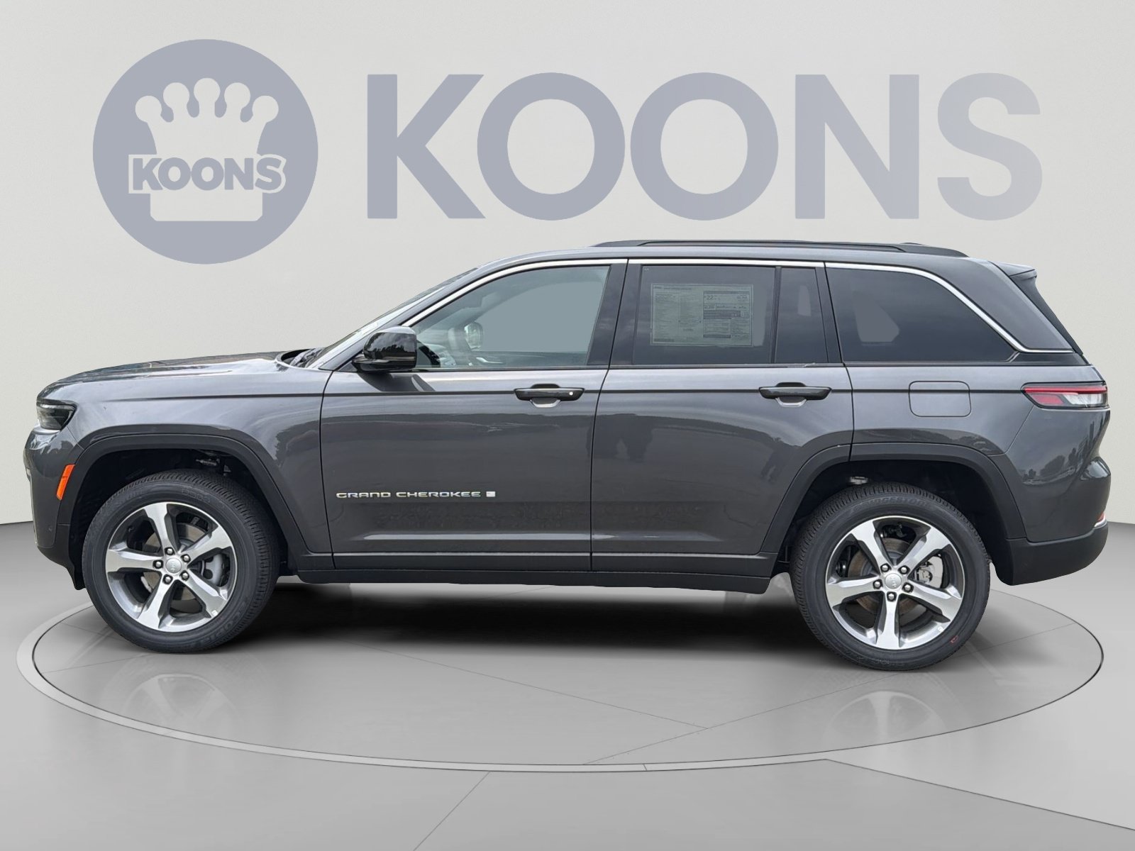 New 2026 Jeep Grand Cherokee Limited w/ Luxury Tech Group II AWD/4WD image 2