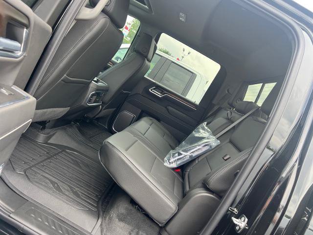 New 2026 GMC Sierra 3500 Denali w/ LPO, Black Badging Package AWD/4WD image 15