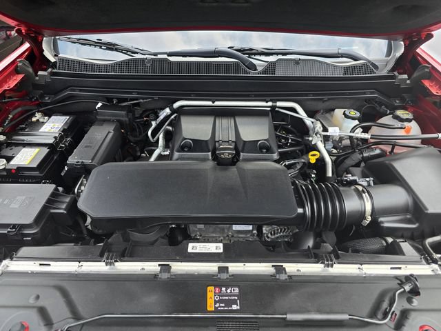 Used 2025 Chevrolet Colorado Z71 w/ Midnight Edition AWD/4WD image 32