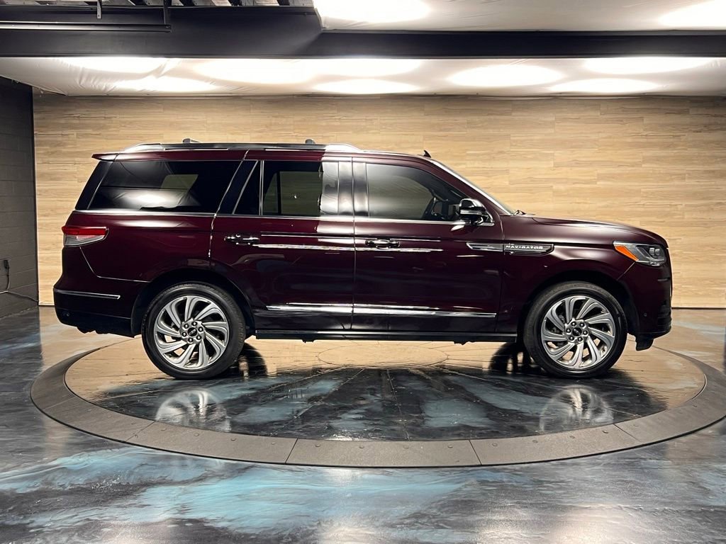 Used 2023 Lincoln Navigator Reserve AWD/4WD image 18
