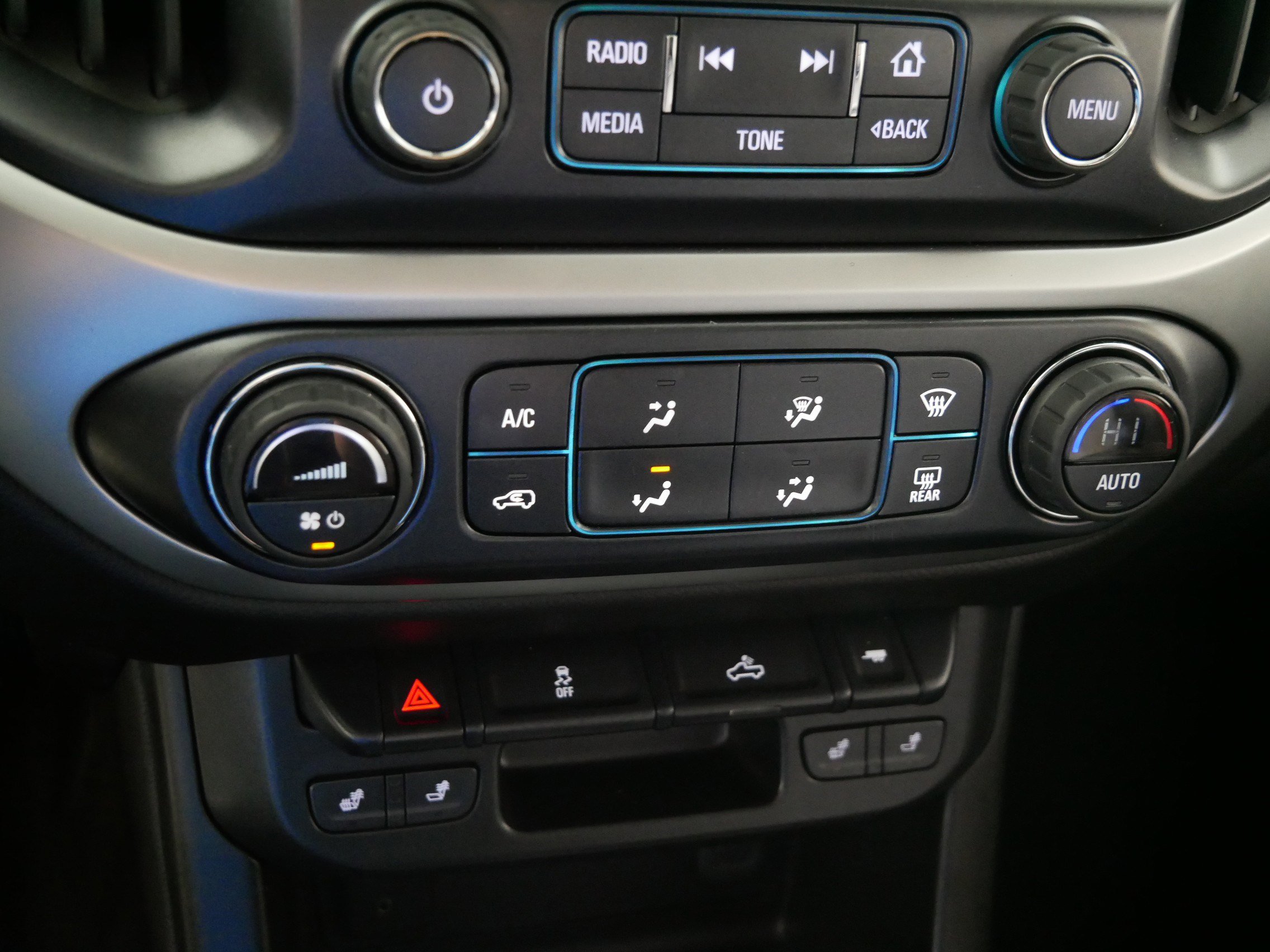 Used 2016 Chevrolet Colorado LT w/ Midnight Edition image 22