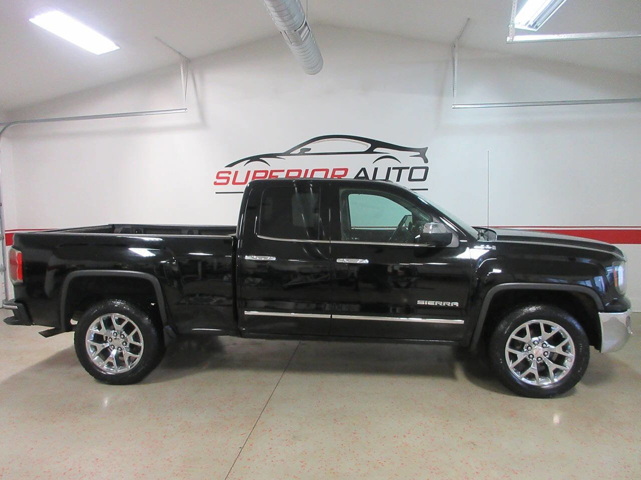 Used 2018 GMC Sierra 1500 SLT w/ SLT Premium Package image 6