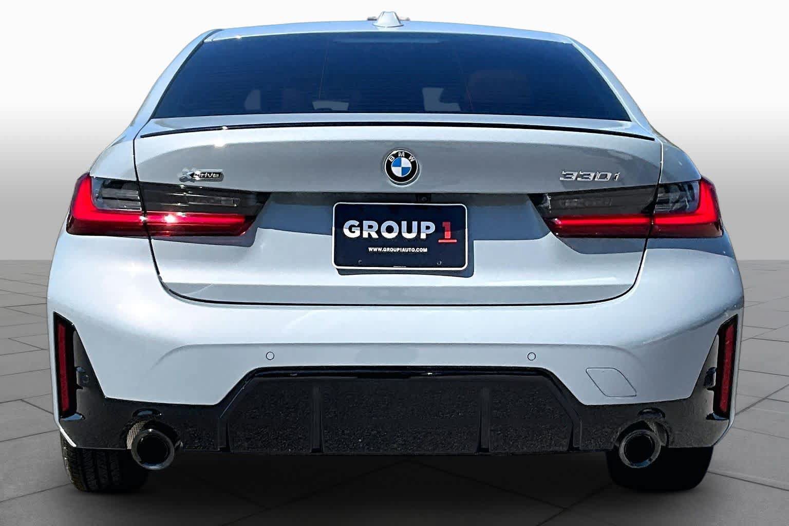 Used 2026 BMW 330i xDrive Sedan w/ M Sport Package AWD/4WD image 4