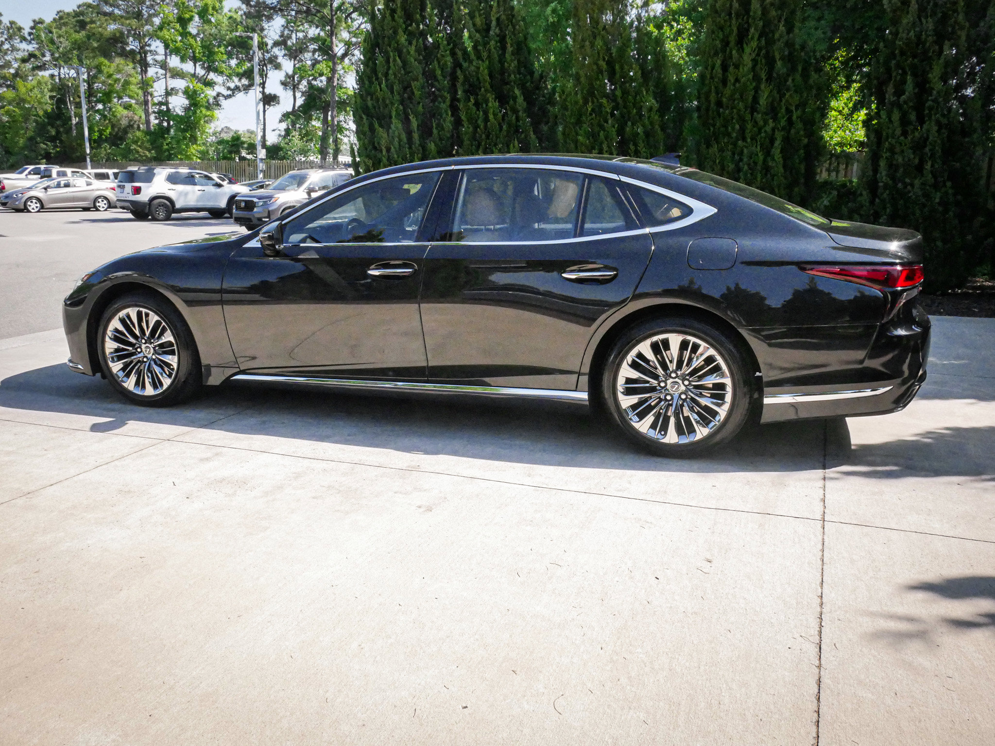 Used 2023 Lexus LS 500 AWD w/ Interior Upgrade Package image 7