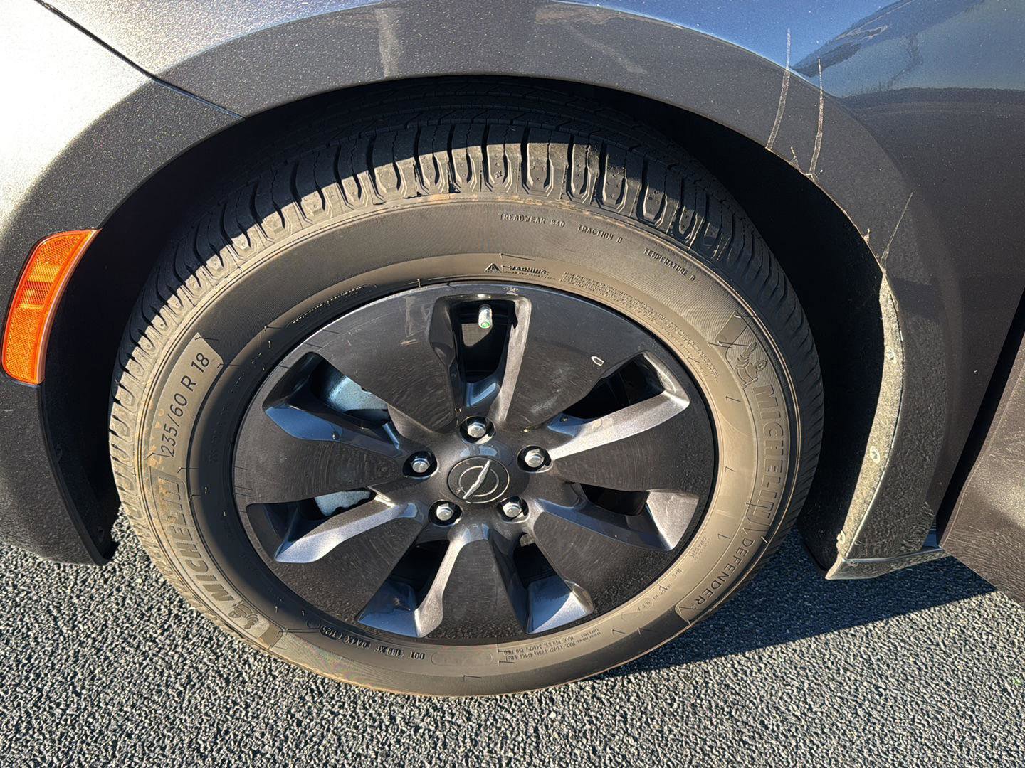 Used 2020 Chrysler Pacifica Touring-L w/ S Appearance Package image 31