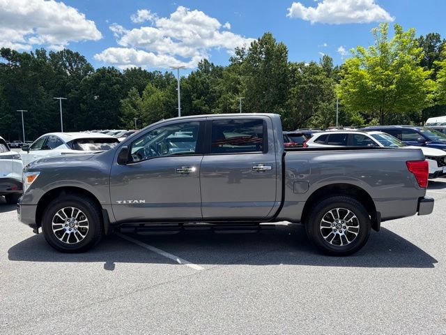 Used 2021 Nissan Titan SV w/ SV Convenience Package AWD/4WD image 4