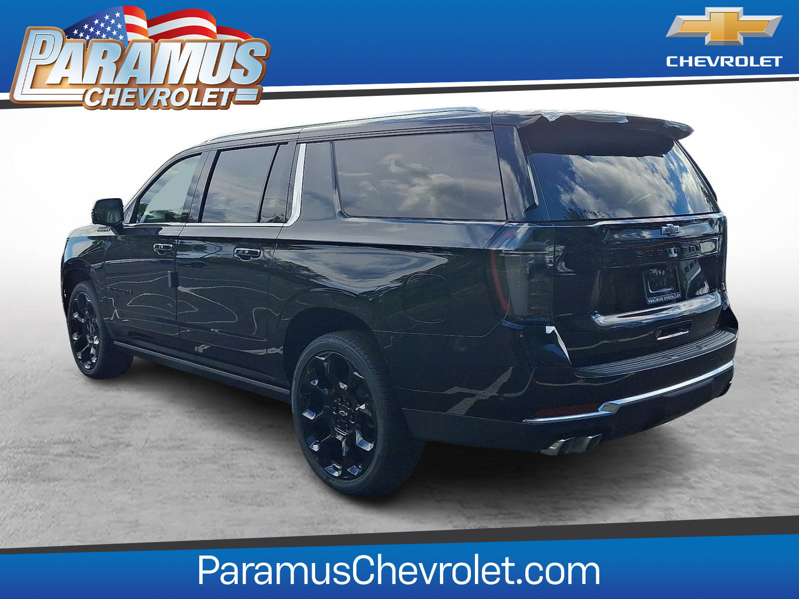 New 2026 Chevrolet Suburban High Country AWD/4WD image 3