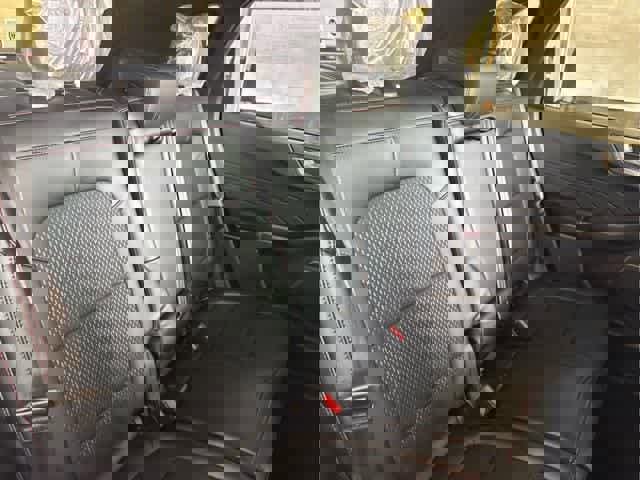 New 2025 Ford Escape ST-Line w/ Cold Weather Package image 31