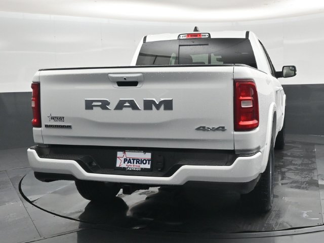New 2027 RAM 1500 4x4 Crew Cab image 2