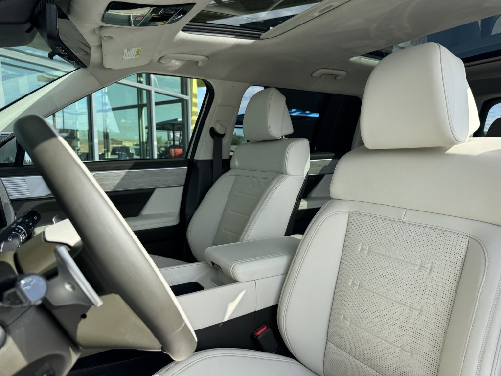 Used 2024 Hyundai Santa Fe Calligraphy image 37