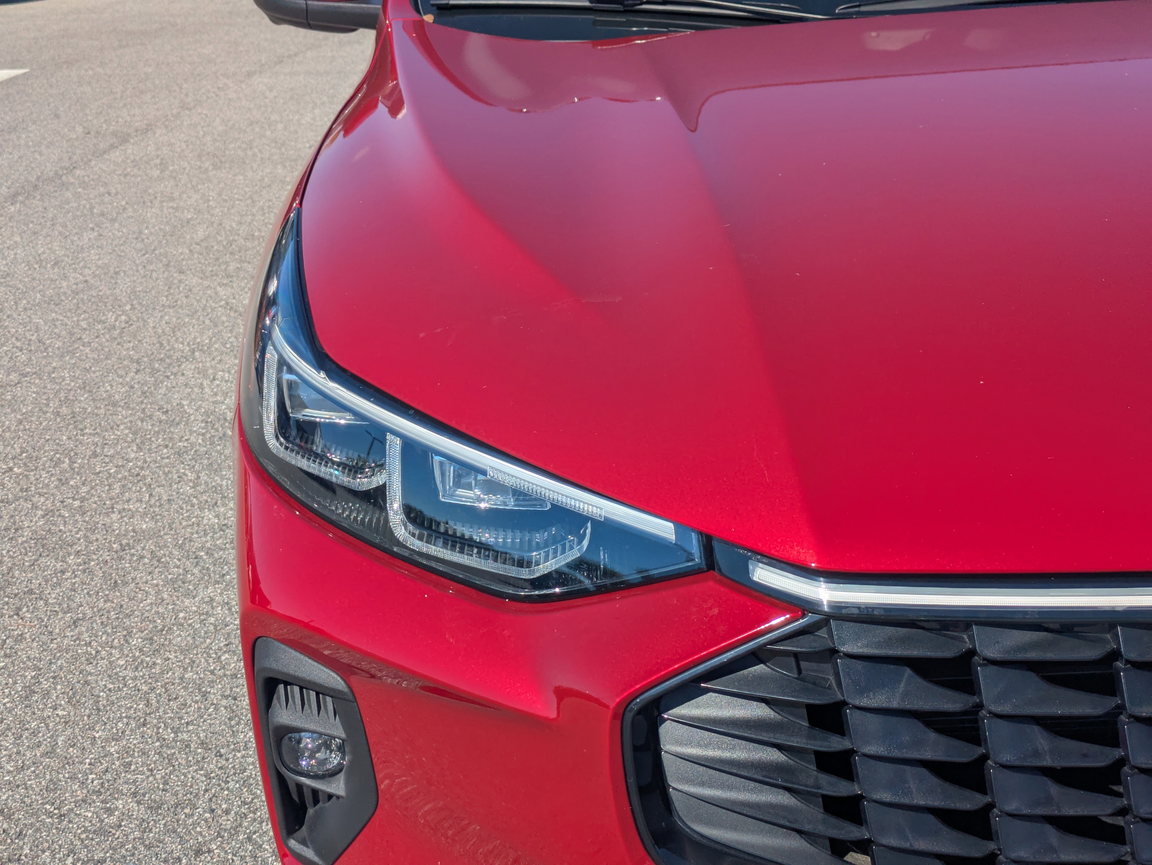 Used 2025 Ford Escape SE w/ PHEV Premium Package image 10