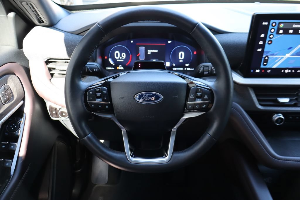 Used 2026 Ford Explorer Platinum AWD/4WD image 21