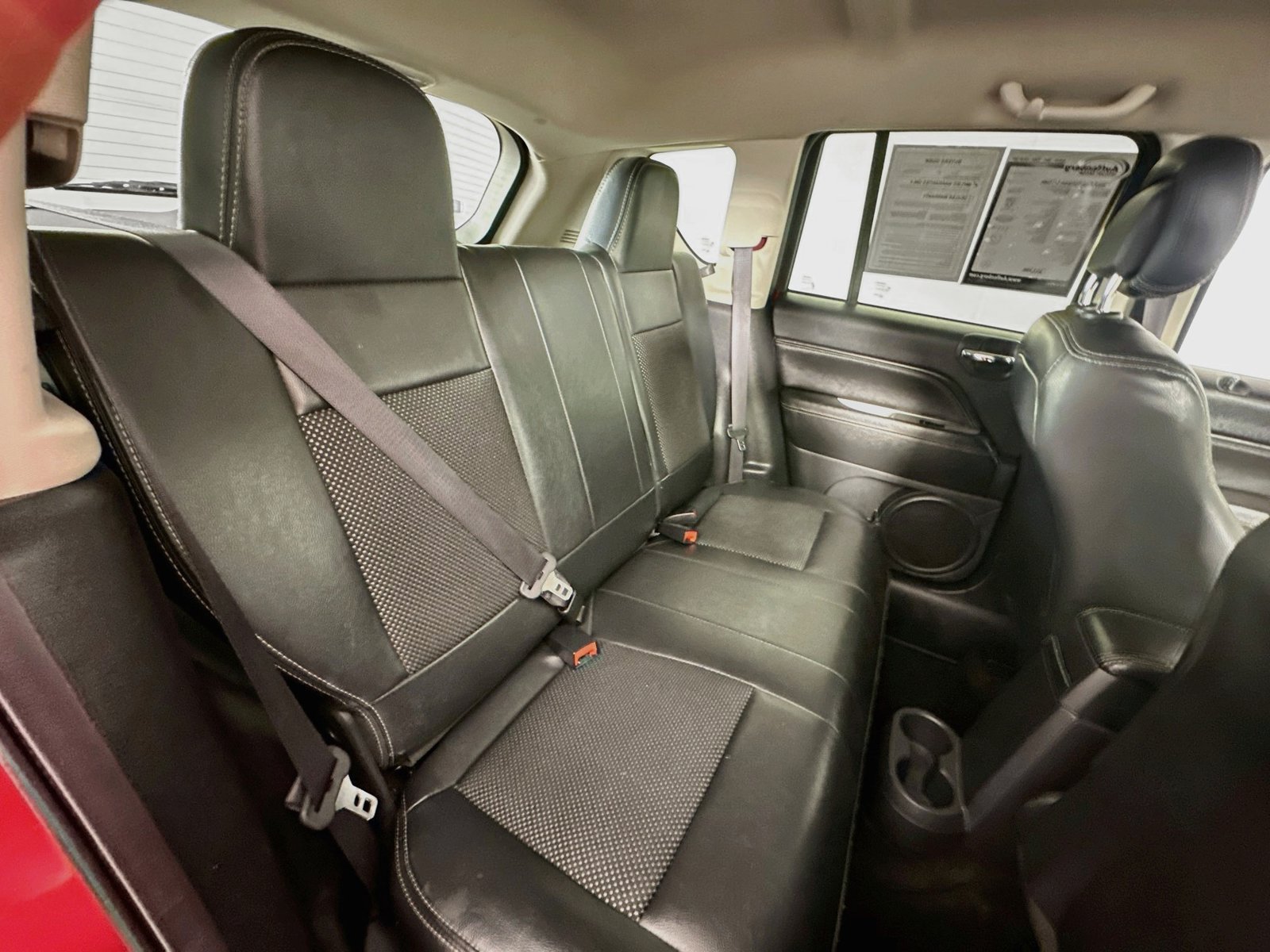 Used 2017 Jeep Compass Latitude FWD image 23