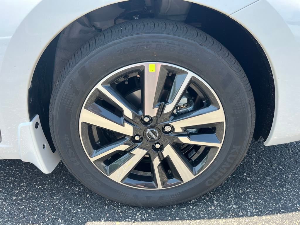 New 2025 Nissan Versa SV w/ Trunk Package image 11