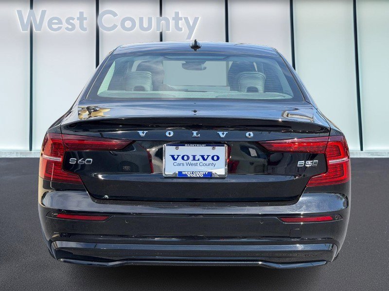 Certified 2025 Volvo S60 B5 Plus image 6