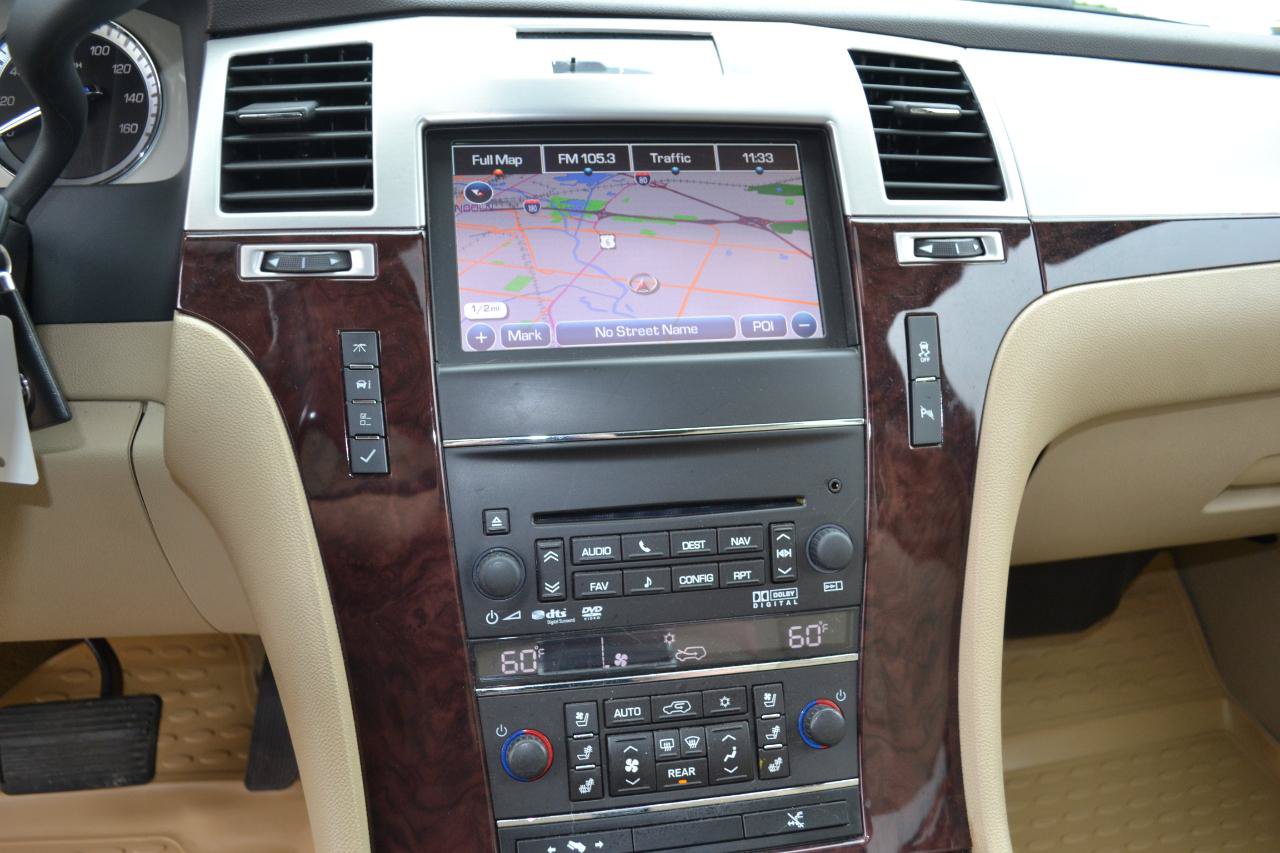 Used 2014 Cadillac Escalade Premium AWD/4WD image 21