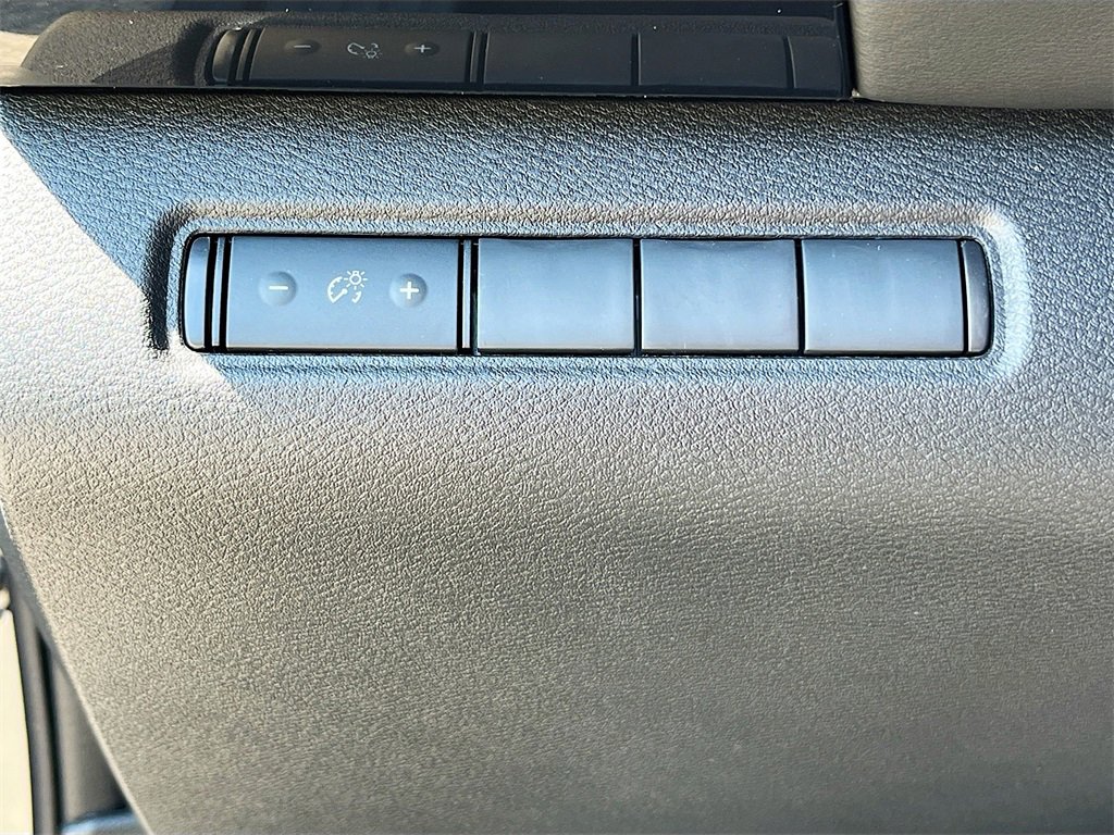 Certified 2025 Nissan Pathfinder S image 8