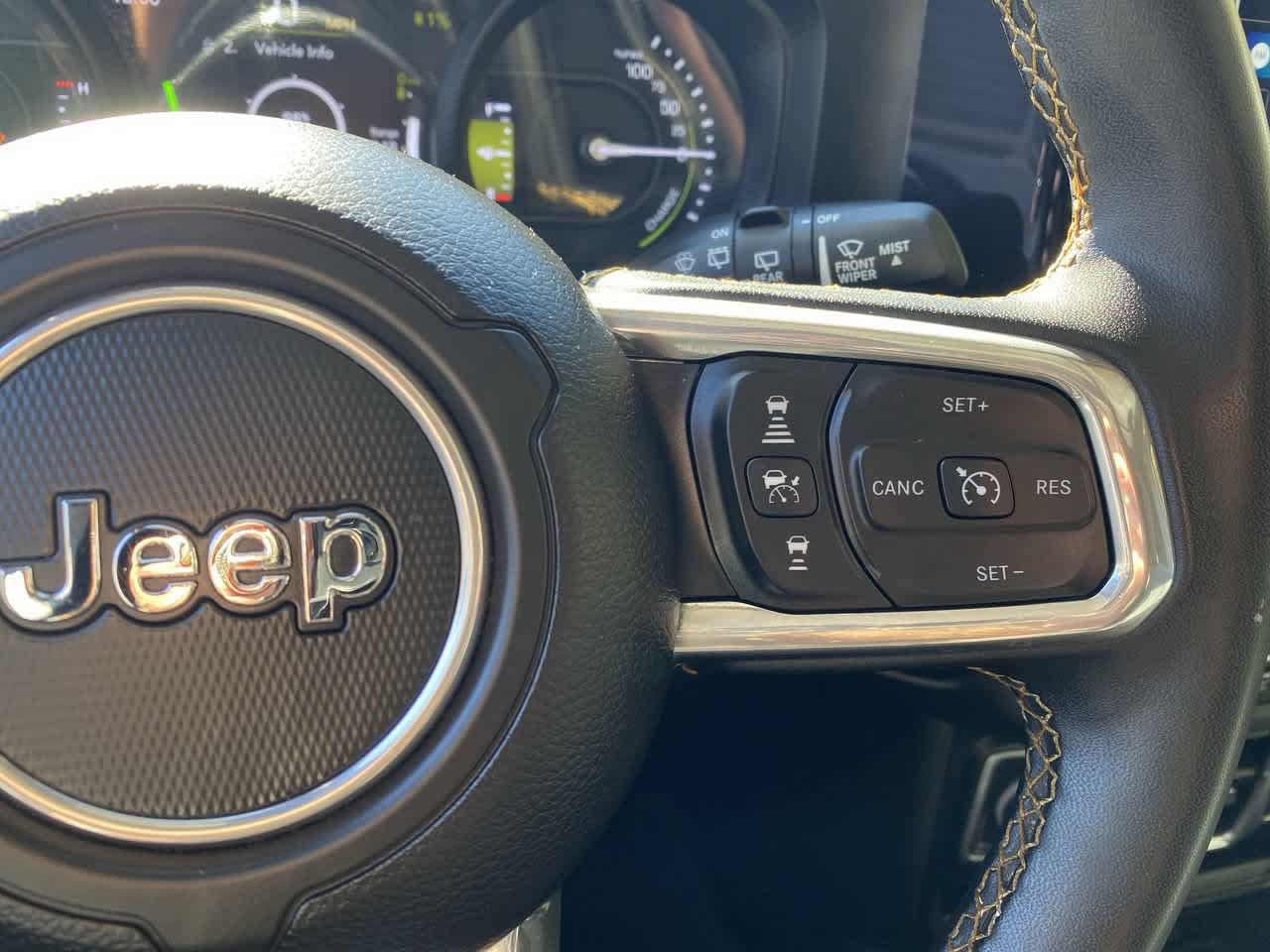 Used 2024 Jeep Wrangler Unlimited Sahara AWD/4WD image 21