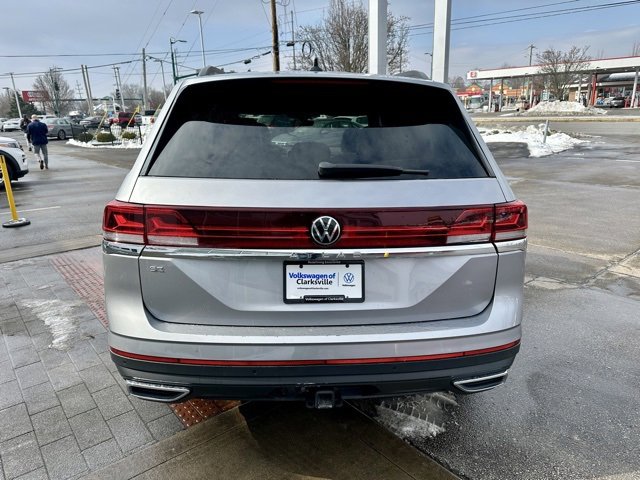 Certified 2024 Volkswagen Atlas SE image 6