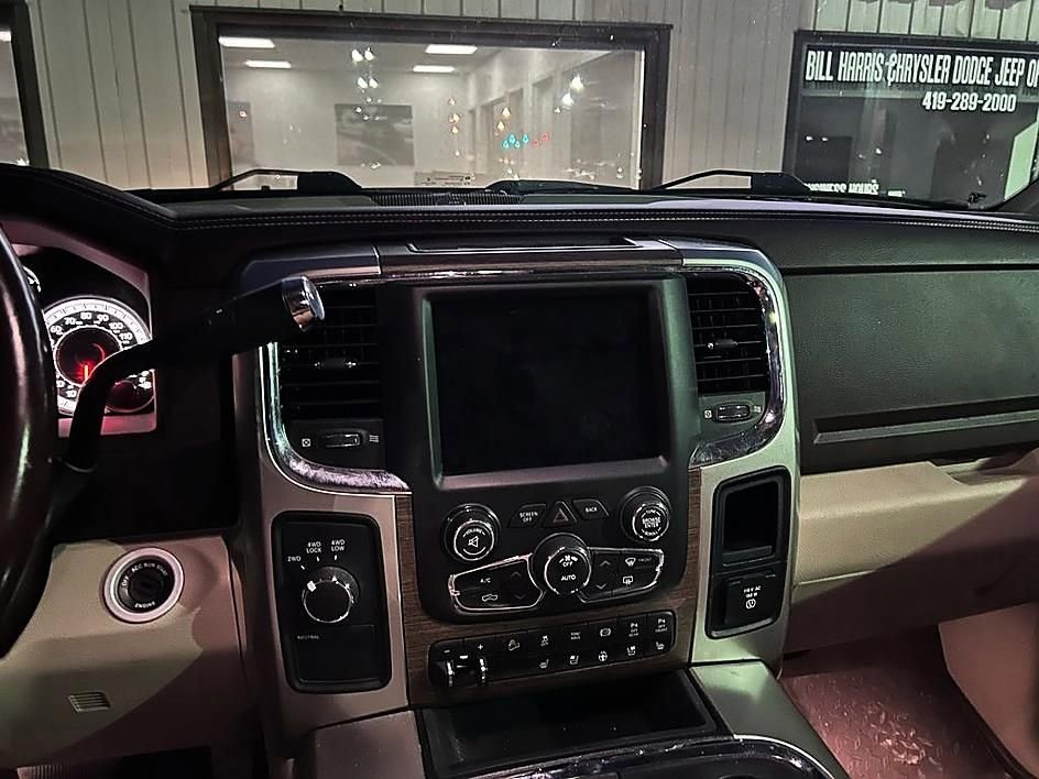 Used 2018 RAM 2500 Laramie w/ Off Road Package AWD/4WD image 6