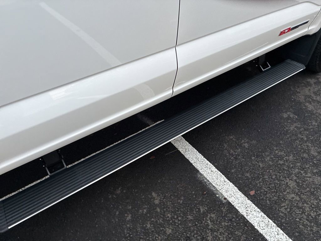 Used 2025 Ford F350 Platinum image 10