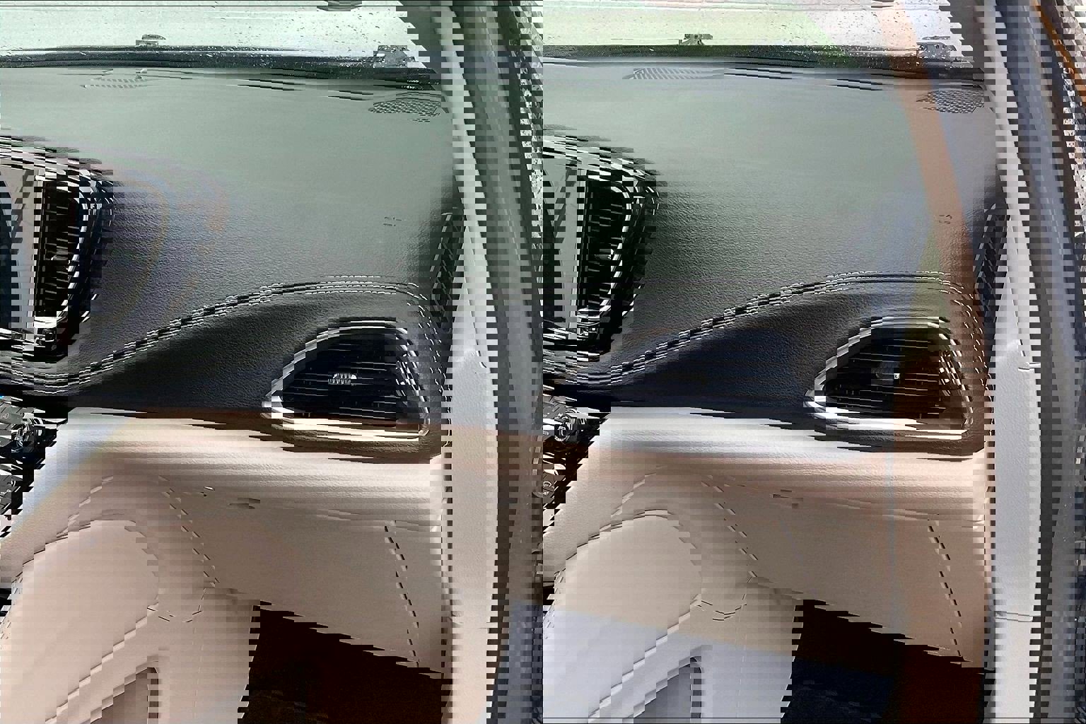 Used 2022 Chrysler Pacifica Limited image 21