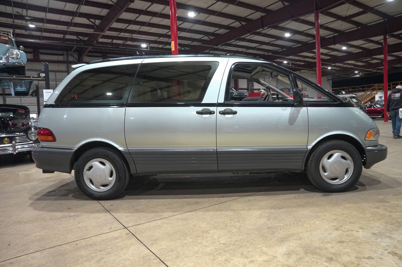 Used 1992 Toyota Previa LE RWD image 10