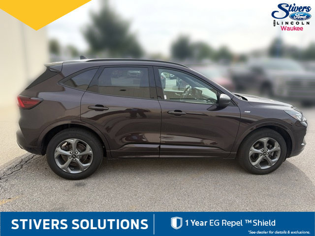 Used 2023 Ford Escape ST-Line w/ Tech Pack #1 AWD/4WD image 5