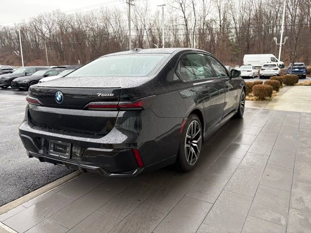 New 2026 BMW 750e xDrive w/ Premium Package image 5