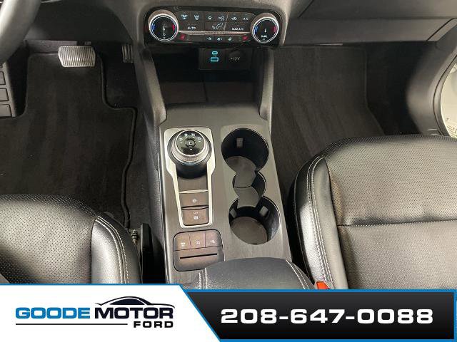 Certified 2022 Ford Escape Titanium w/ Class II Trailer Tow Package image 17