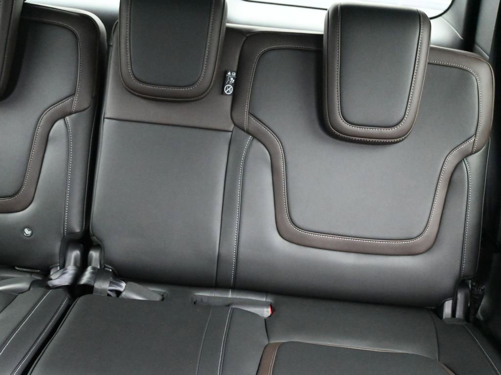 New 2026 Nissan Armada SL image 21