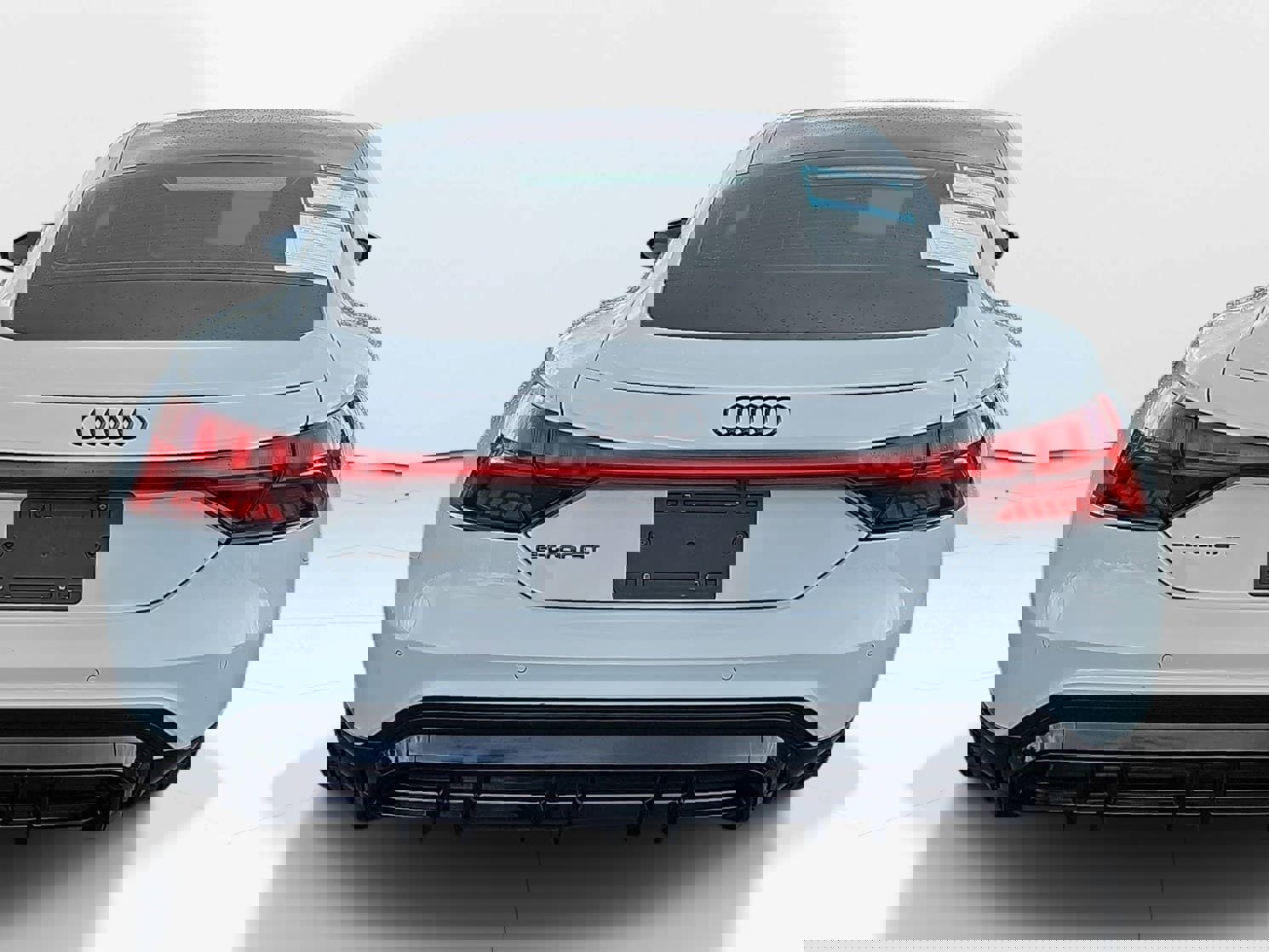 Used 2022 Audi e-tron GT Premium Plus w/ Performance Package image 4