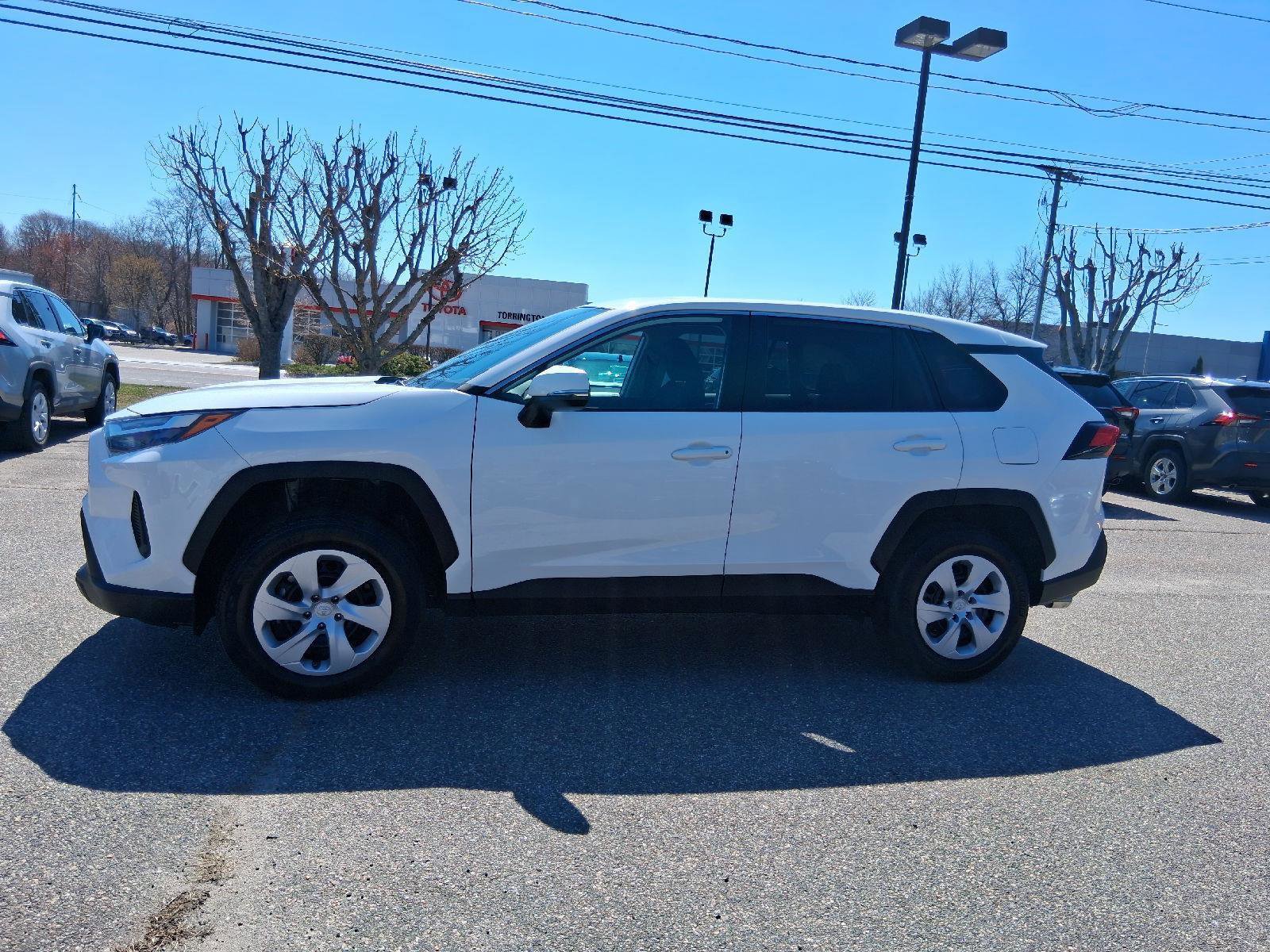 Used 2025 Toyota RAV4 LE image 4