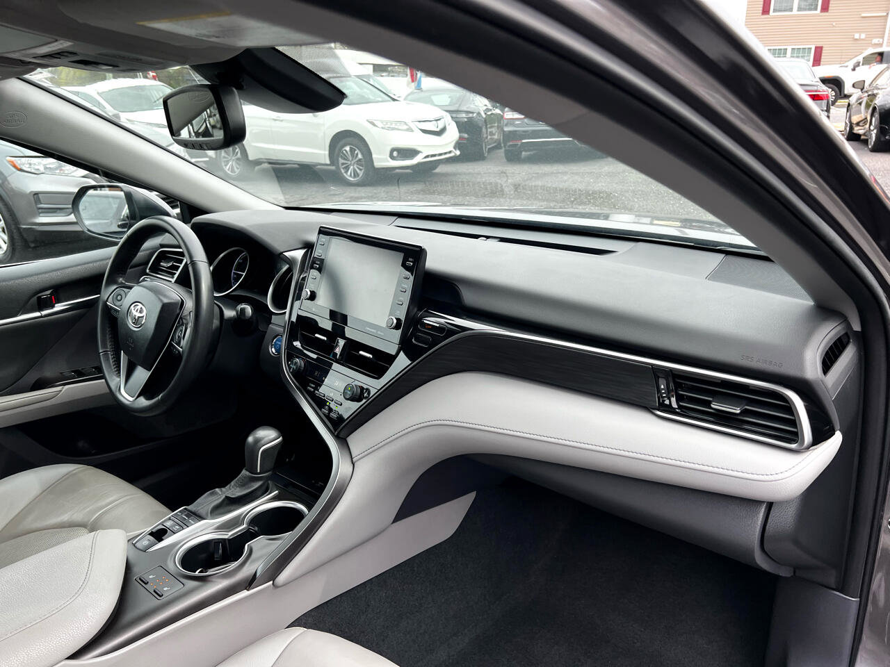 Used 2023 Toyota Camry XLE image 18