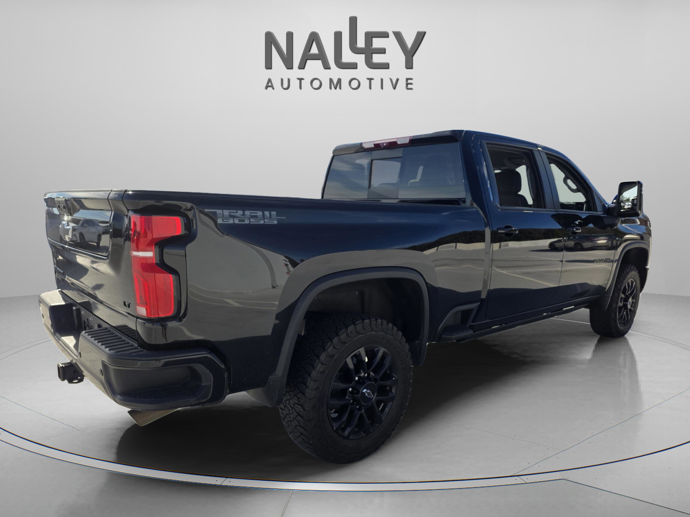 Used 2025 Chevrolet Silverado 2500 LT w/ Trail Boss Package image 5