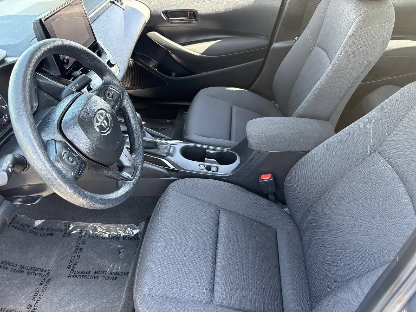 Used 2025 Toyota Corolla LE FWD image 21