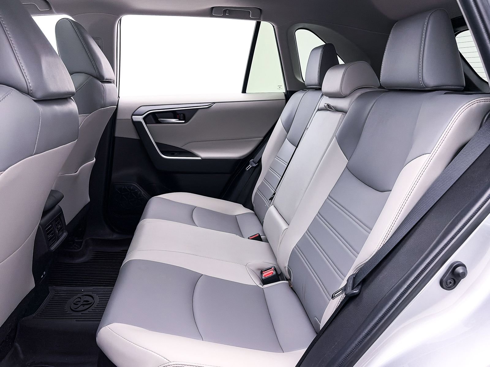 Used 2024 Toyota RAV4 XLE Premium w/ Weather Package image 38