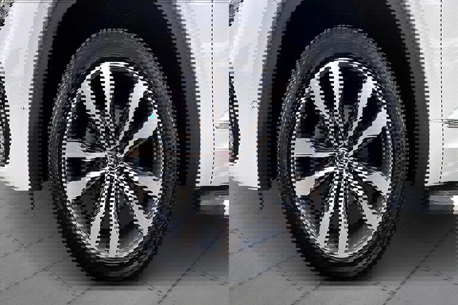 Used 2021 Volkswagen Atlas Cross Sport SEL Premium R-Line image 11