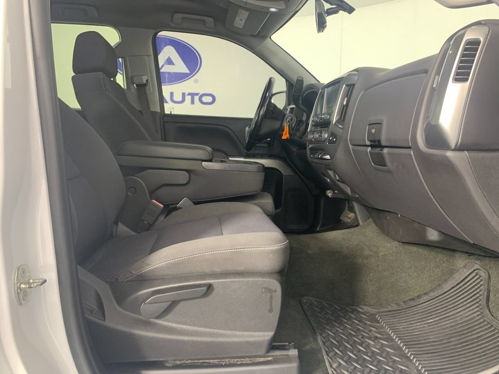 Used 2018 Chevrolet Silverado 1500 LT w/ All Star Edition AWD/4WD image 35