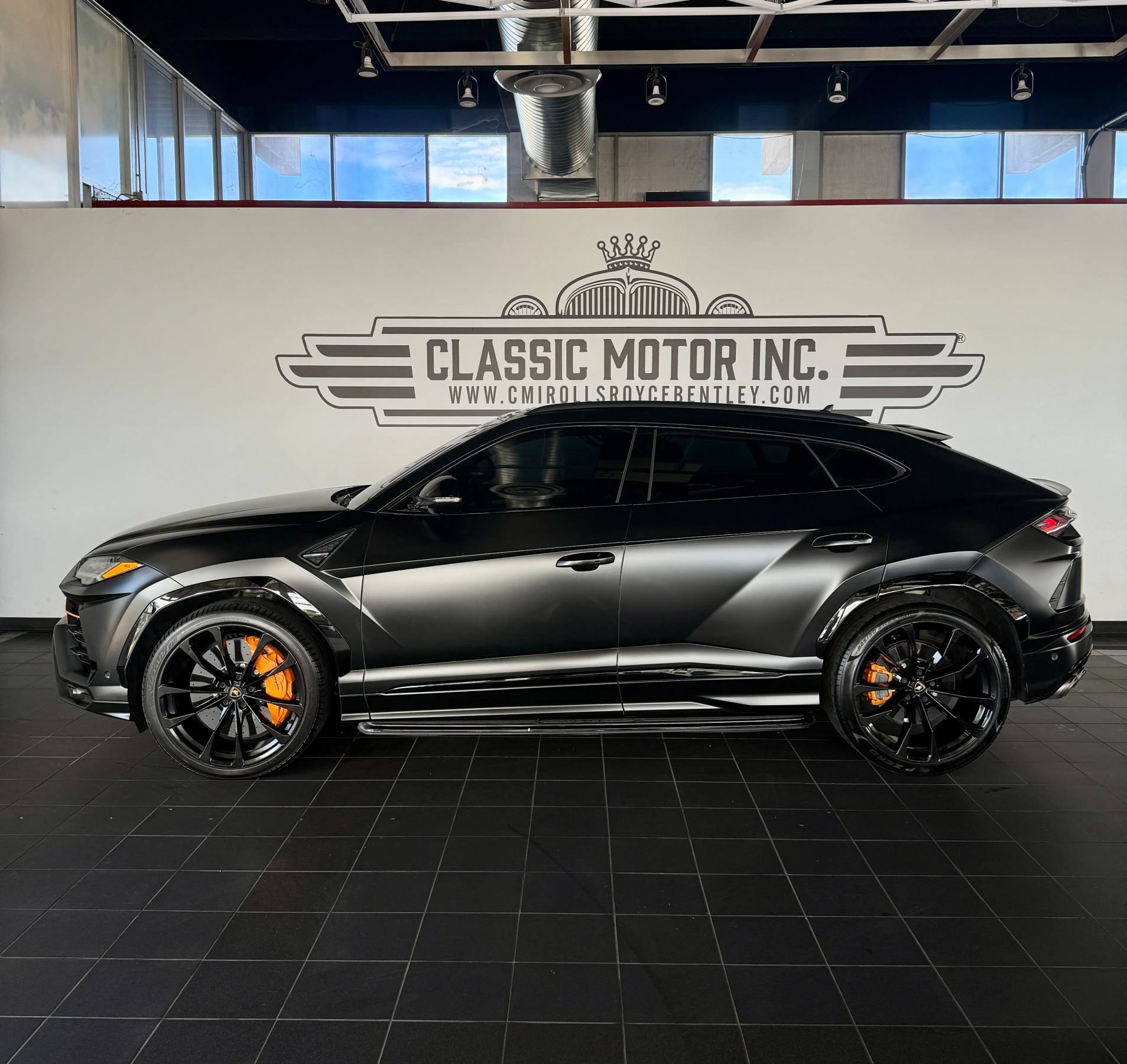 Used 2021 Lamborghini Urus AWD/4WD image 8